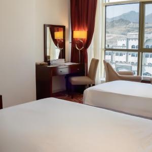 Deluxe Twin Room with City View