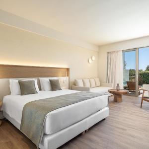 Junior Suite with Private Pool
