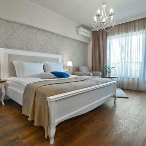Double room with Partial Sea view (2 Adults + 1 Child)