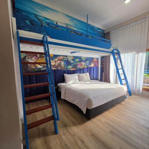 Ocean - Family Room