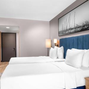 Premium Room with Balcony and Pool View