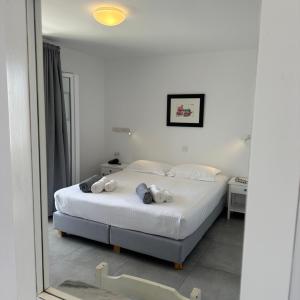 Double Room with Balcony and Sea View