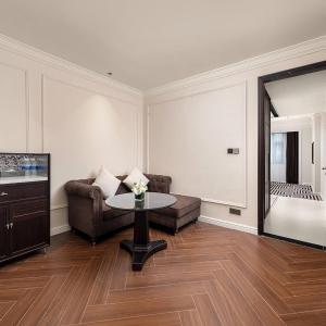 Luxury Suite