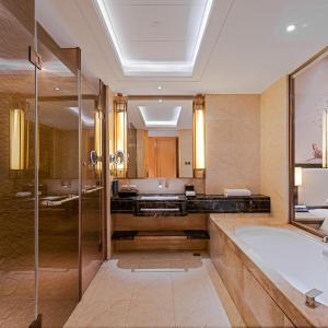 Deluxe Twin Room with View