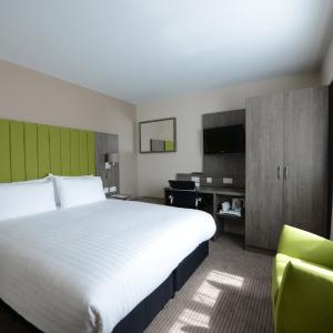 Standard King Room with Sofa Bed
