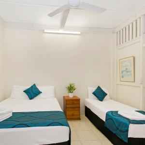 Budget Two-Bedroom Apartment - Beachfront