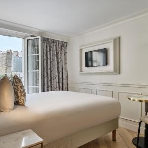 Classic Double Room with Balcony
