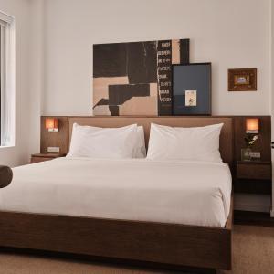 Two Bedroom, King and Queen (24/7 Front Desk)