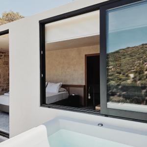 Suite with Hot Tub