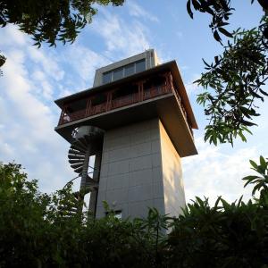 A/c Honeymoon Tower Suite with Jacuzzi