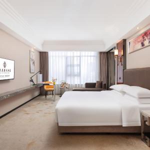 Business King Room