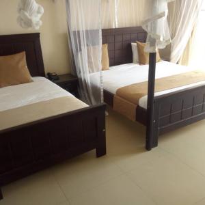 Triple Room with Lake View