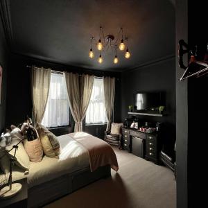 Deluxe Double Room with Shower