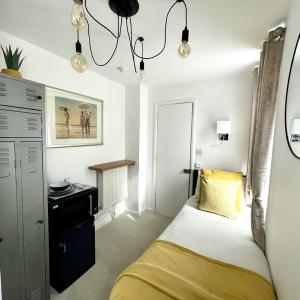 Small Single Room