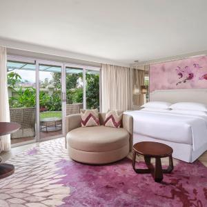 Tower Cabana King Room