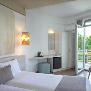 Twin or Double Room with Side Sea View