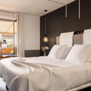 Double or Twin Room with Terrace