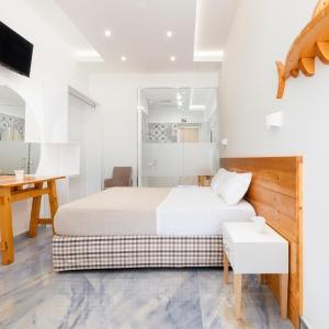 Deluxe Double or Twin Room with Sea View
