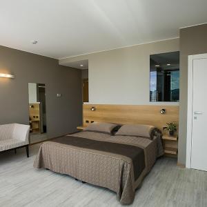 Suite with Pool View