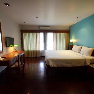 Executive Two-Bedroom Apartment