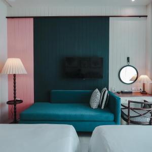 Deluxe Double Room with Pool Access