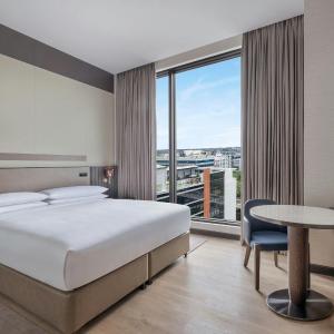 Junior King Suite with Executive Lounge Access