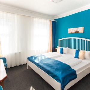 Double Room with Private External Bathroom