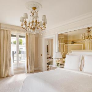 Deluxe King Suite