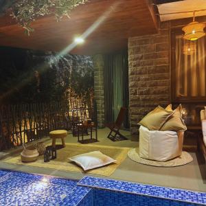 Deluxe Double or Twin Room with Pool Access