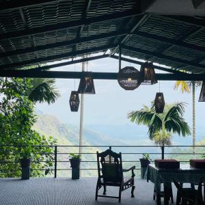 Double or Twin Room with Mountain View