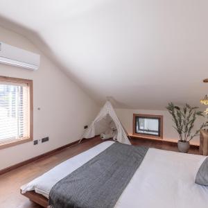 Tatami Queen Room - Moon 