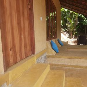 Bungalow with Garden View