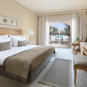 Superior, Queen or Twin Bed, Garden View