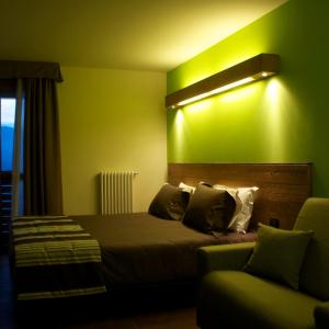 Triple Room with Mountain View