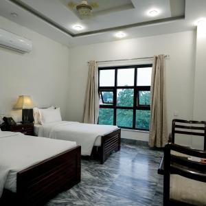 Twin Room with View