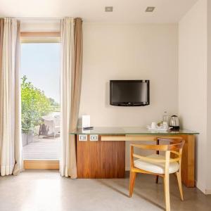 Junior Suite with Spa Bath