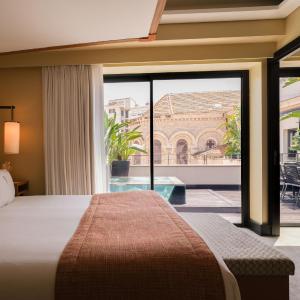 Suite with Private Terrace and Hot Tub