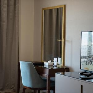 Executive 1 King Courtyard View