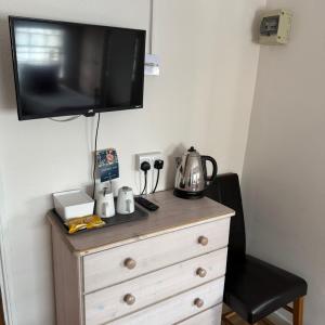 Twin Room with Private Bathroom
