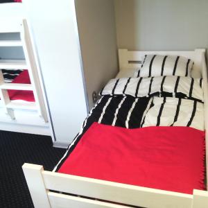 Family Room with Bunk Beds (5 Adults)