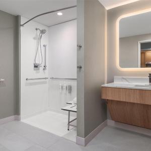 King Suite with Roll-In Shower - Mobility Accessible 
