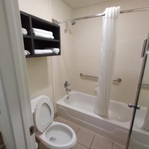 Executive Queen Room with Two Queen Beds - Non-Smoking