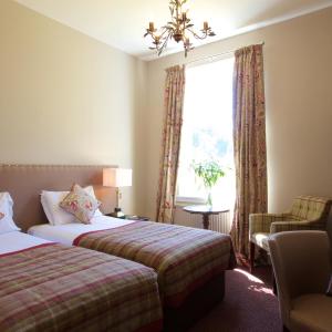 Twin Room with Loch View