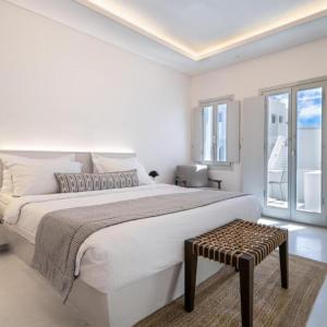 Grand Suite with Indoor Jetted Tub and Caldera View
