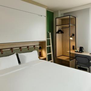 Standard Room - 1 Queen Bed 1 Bunk Bed