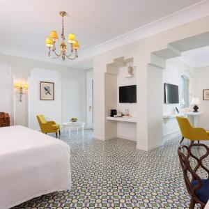 Vesuvio Suite with Sea View