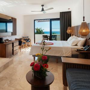 Junior Suite Penthouse Premium Rooftop Ocean Front