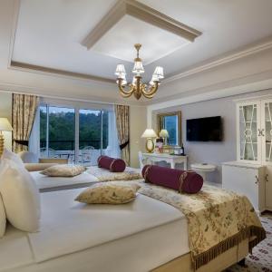 Deluxe Room Land View with Two Children