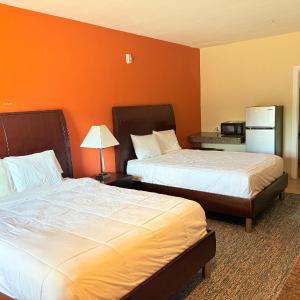 2 Queen Bed Accessible