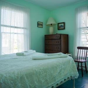 Ocean View Room with Shared Bathroom rm. 104